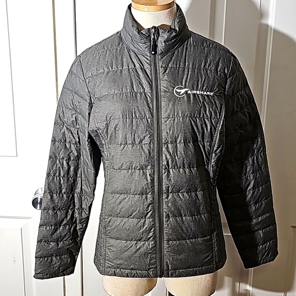 Weatherproof gray puffer jacket. 32‎ degrees. Excellent condition and quality. M